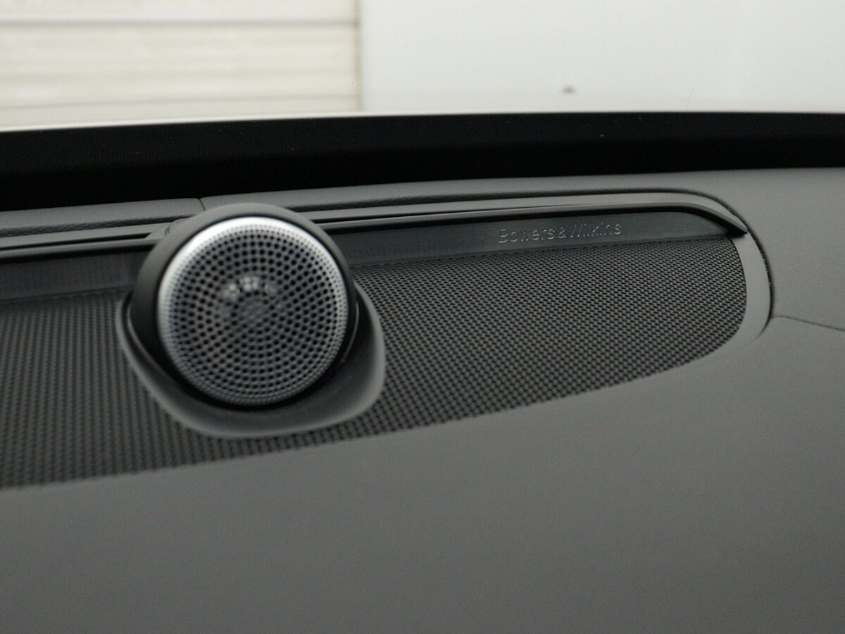 49105657 volvo xc90 2 0 t8 awd ultra dark luchtvering 22 inch lm velgen trekha a3f02d