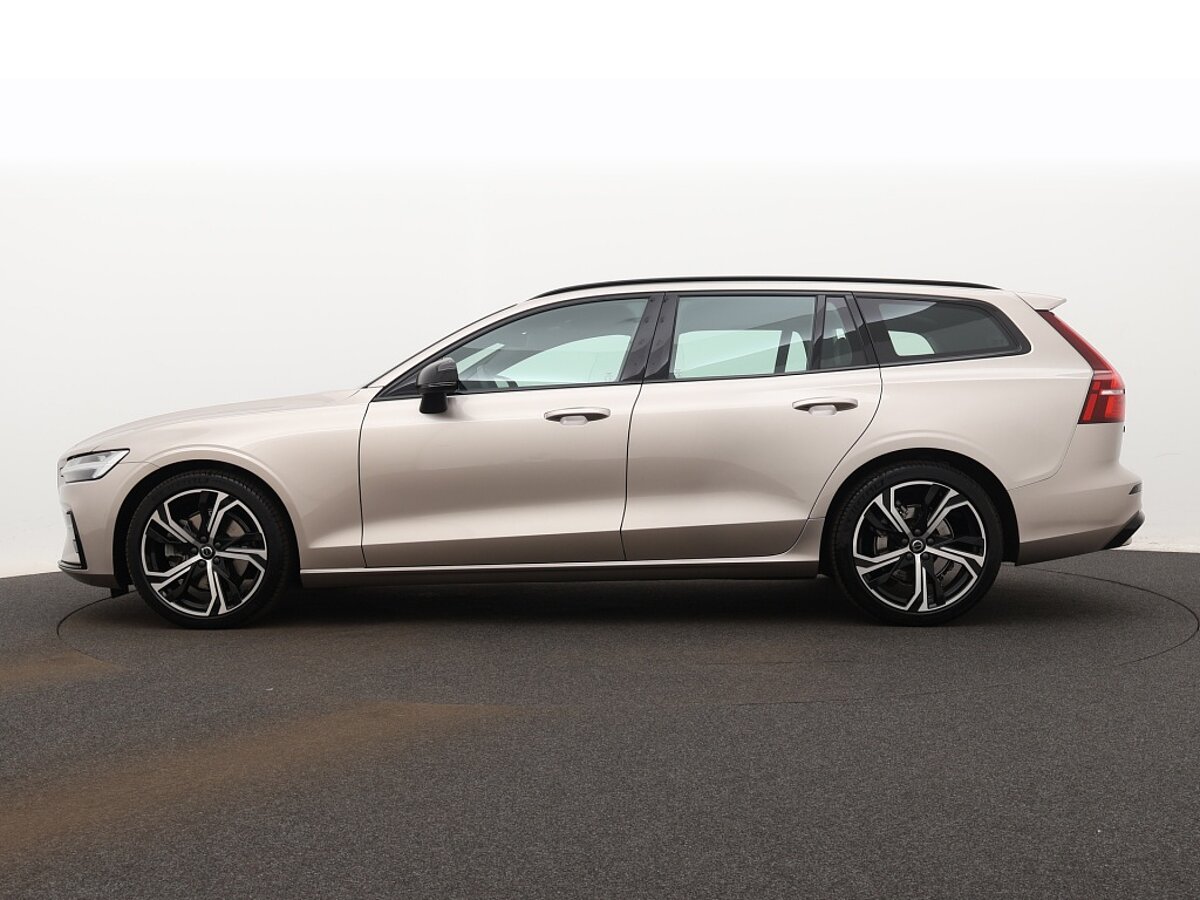 35173088 volvo v60 2 0 b4 plus dark 2