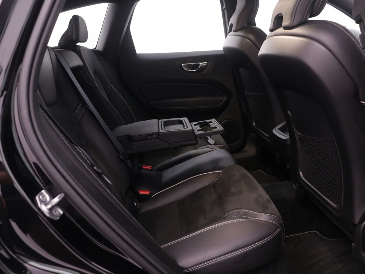35822065 volvo xc60 2 0 t4 r design 0805c2