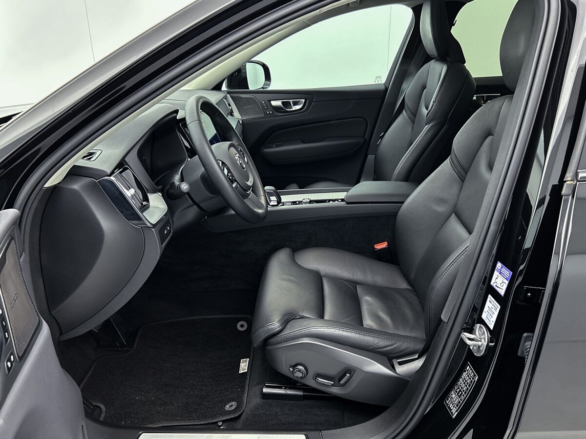 44247456 volvo xc60 2 0 t6 awd plus dark 61