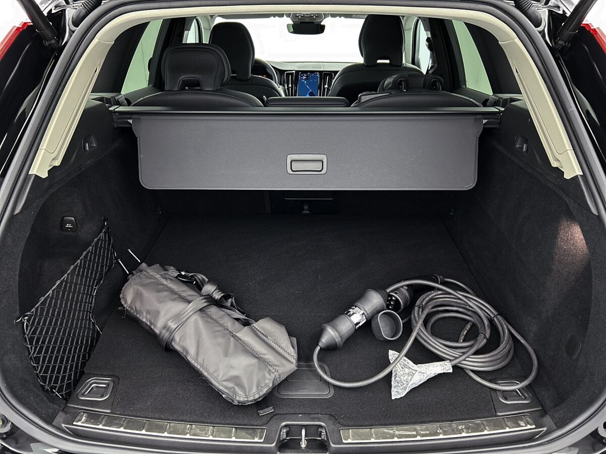 44247456 volvo xc60 2 0 t6 awd plus dark 63