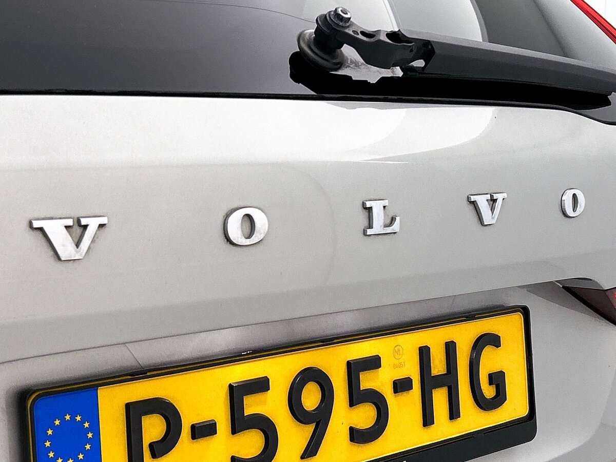 45917995 volvo xc60 2 0 t6 awd r design harman kardon head up display trekhaak 09