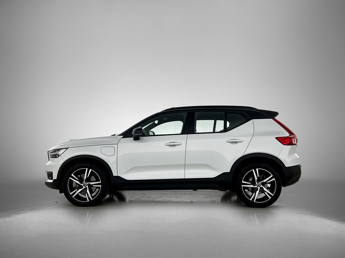 48084423 volvo xc40 1 5 t5 recharge r design 2