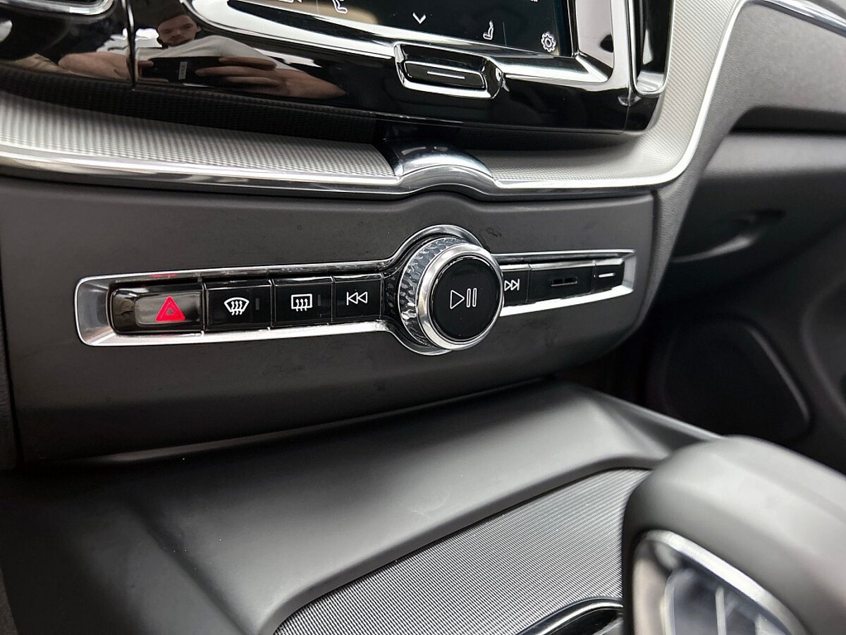 49002623 volvo xc60 2 0 t6 plus dark trekhaak 360a camera panoramadak 39