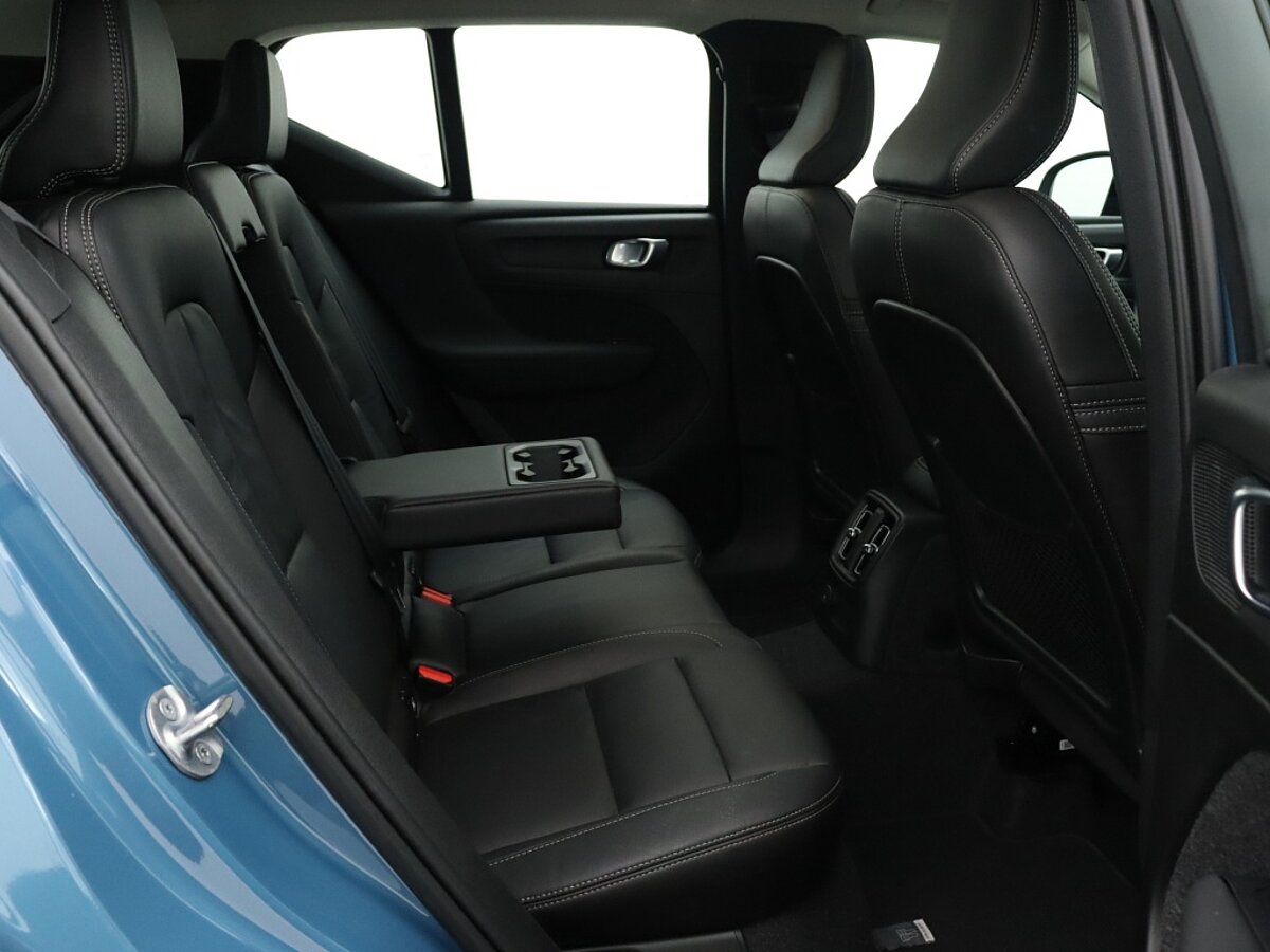 35531406 volvo xc40 1 5 t5 recharge ultimate dark cc5ae3