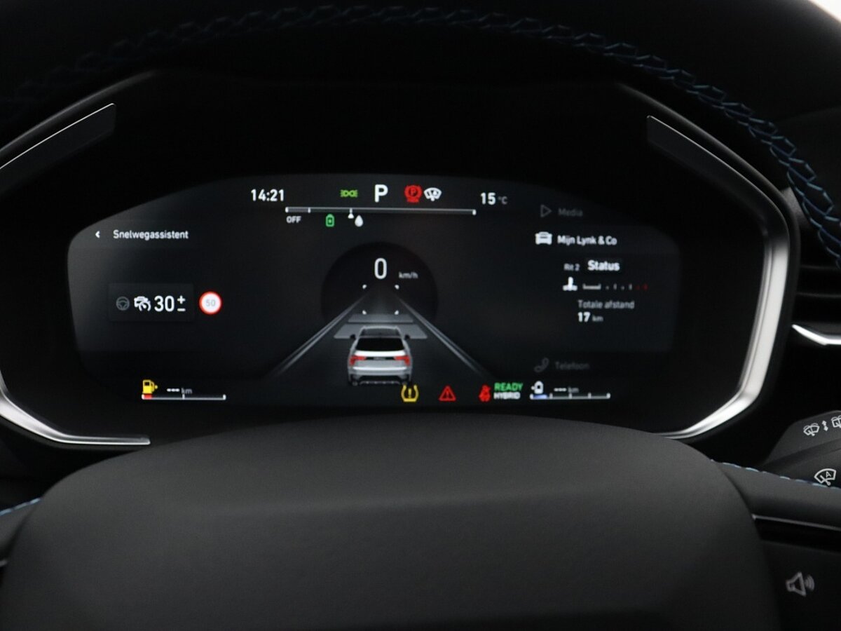 44217352 lynk co 01 1 5 phev black edition business rondomzicht camera s elektri fc4552