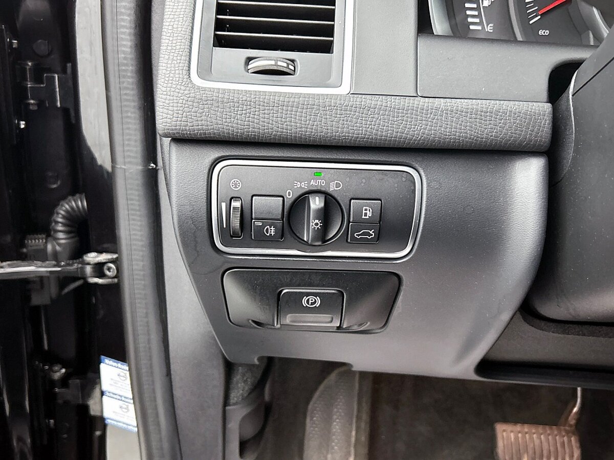 44992966 volvo xc60 2 0 t5 fwd polar trekhaak 46