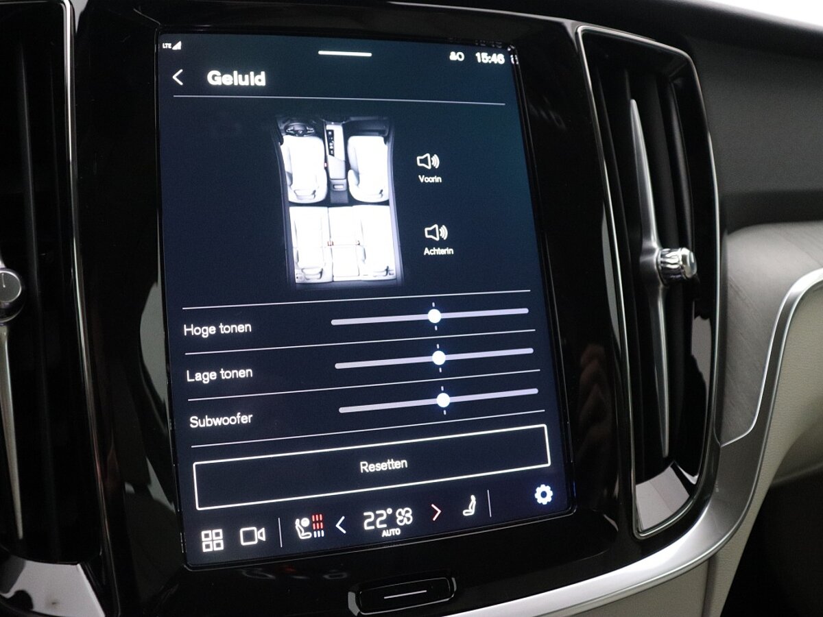 47627816 volvo v60 2 0 t6 awd plus dark 62