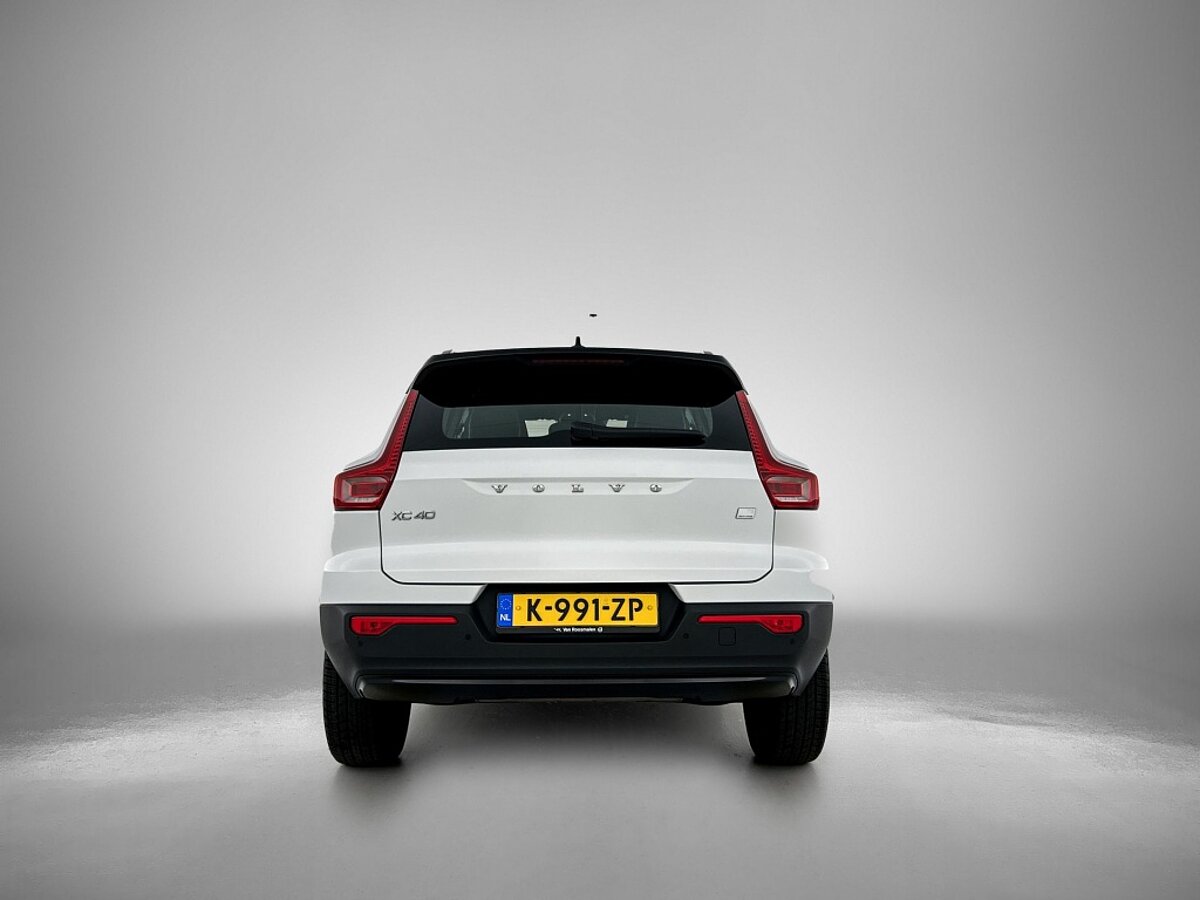 48055238 volvo xc40 1 5 t5 recharge r design 3 02