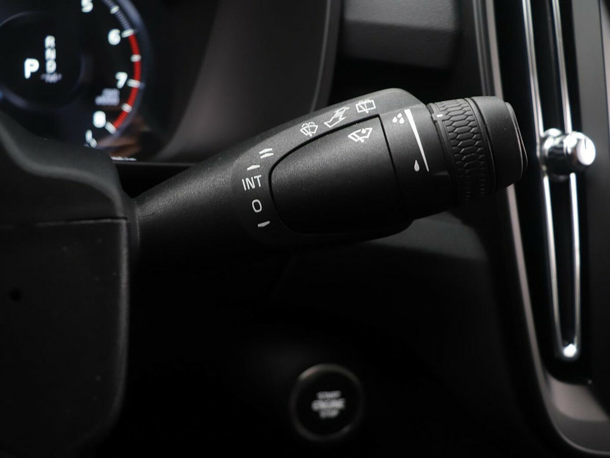 34674506 volvo xc40 1 5 t2 automaat r design look a5e13b