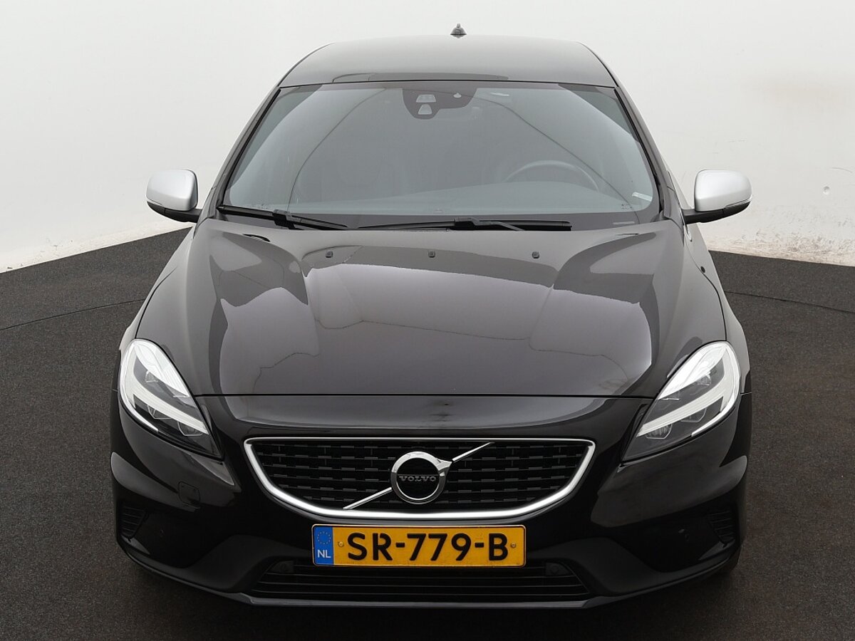 35472655 volvo v40 2 0 t4 bns sport panorama dak navigatie camera achter le 9 02