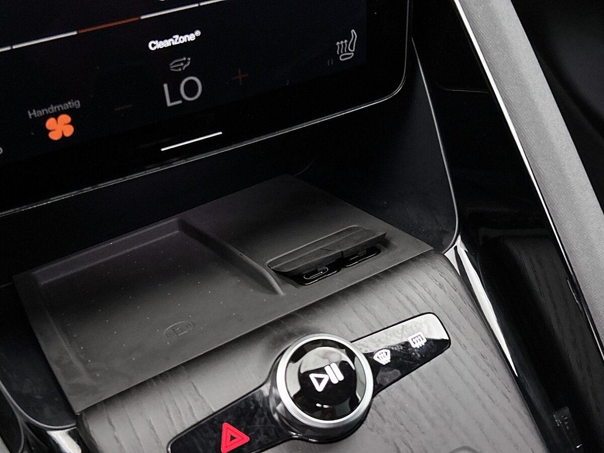 47869395 polestar 2 long range dual motor 82kwh pilot climate plus pixel led 34c069