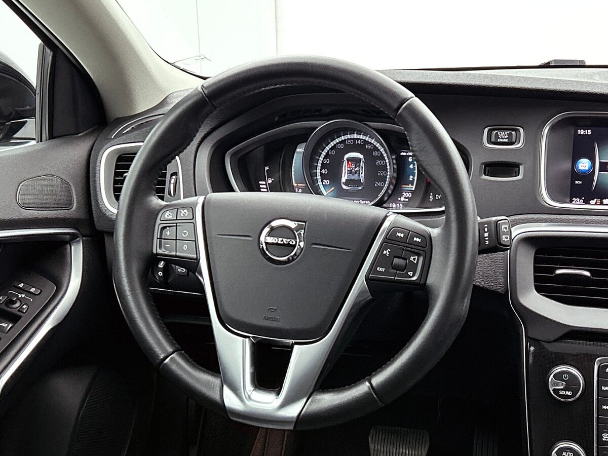 48880865 volvo v40 cross country 1 5 t3 polar luxury panorama dak trekhaak leder 34