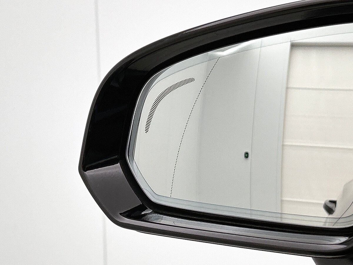 49041811 volvo v60 2 0 t6 awd plus dark panorama dak trekhaak 02