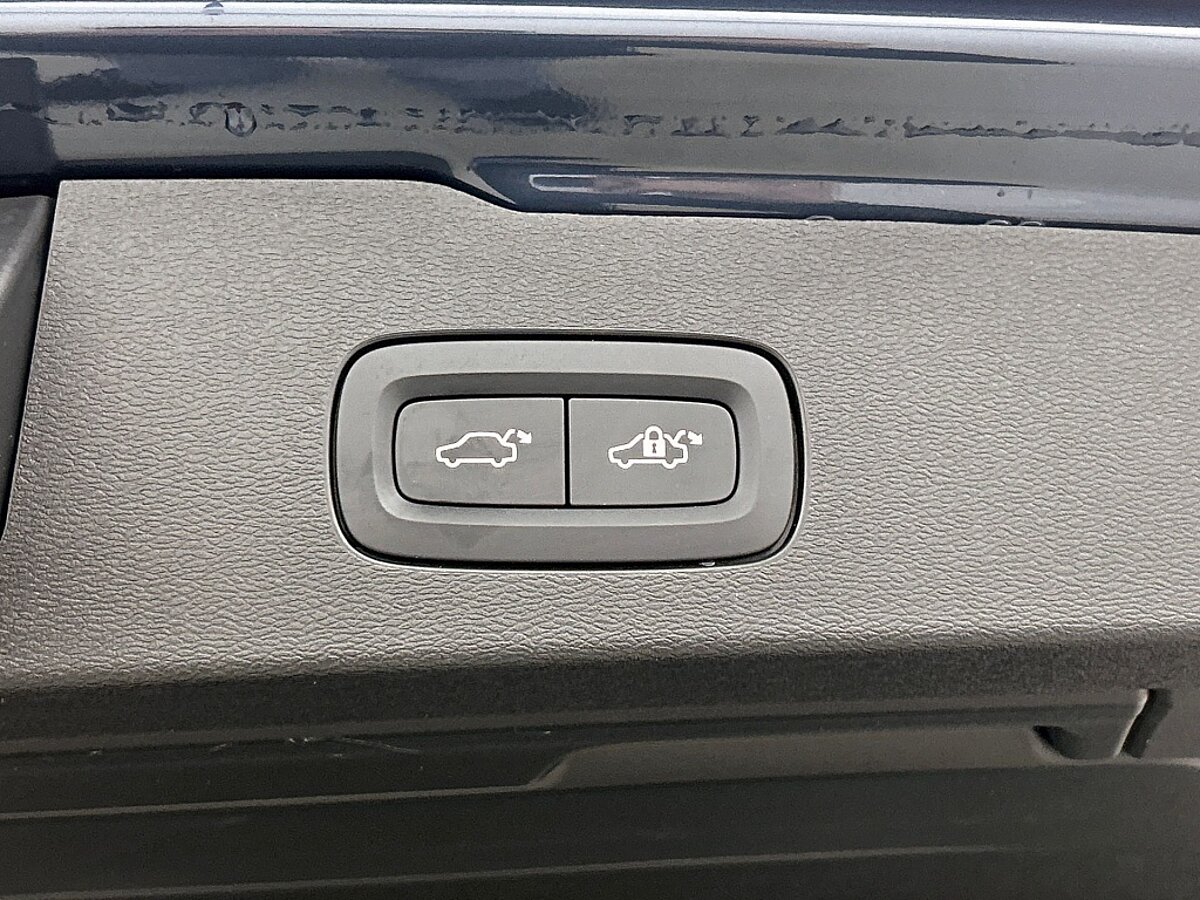 49250153 volvo v60 2 0 t8 awd ultra dark trekhaak panorama dak leder 57