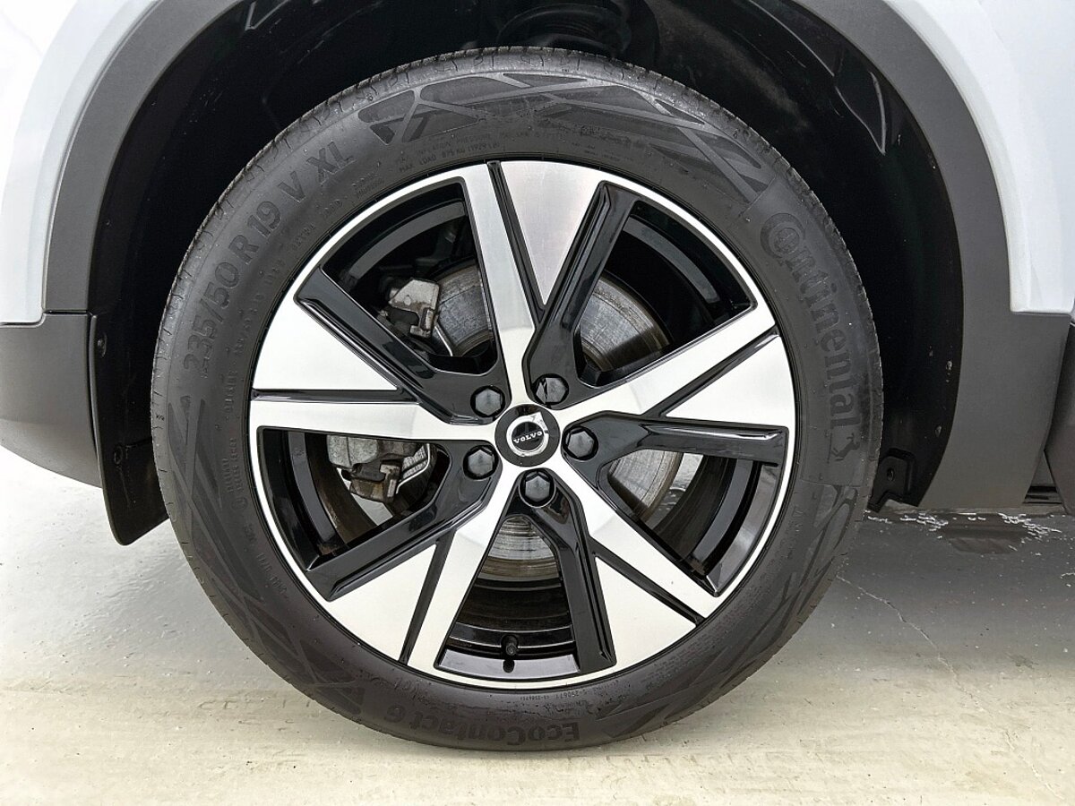 49446815 volvo xc40 1 5 t5 r design panorama dak trekhaak climate pack camer 06