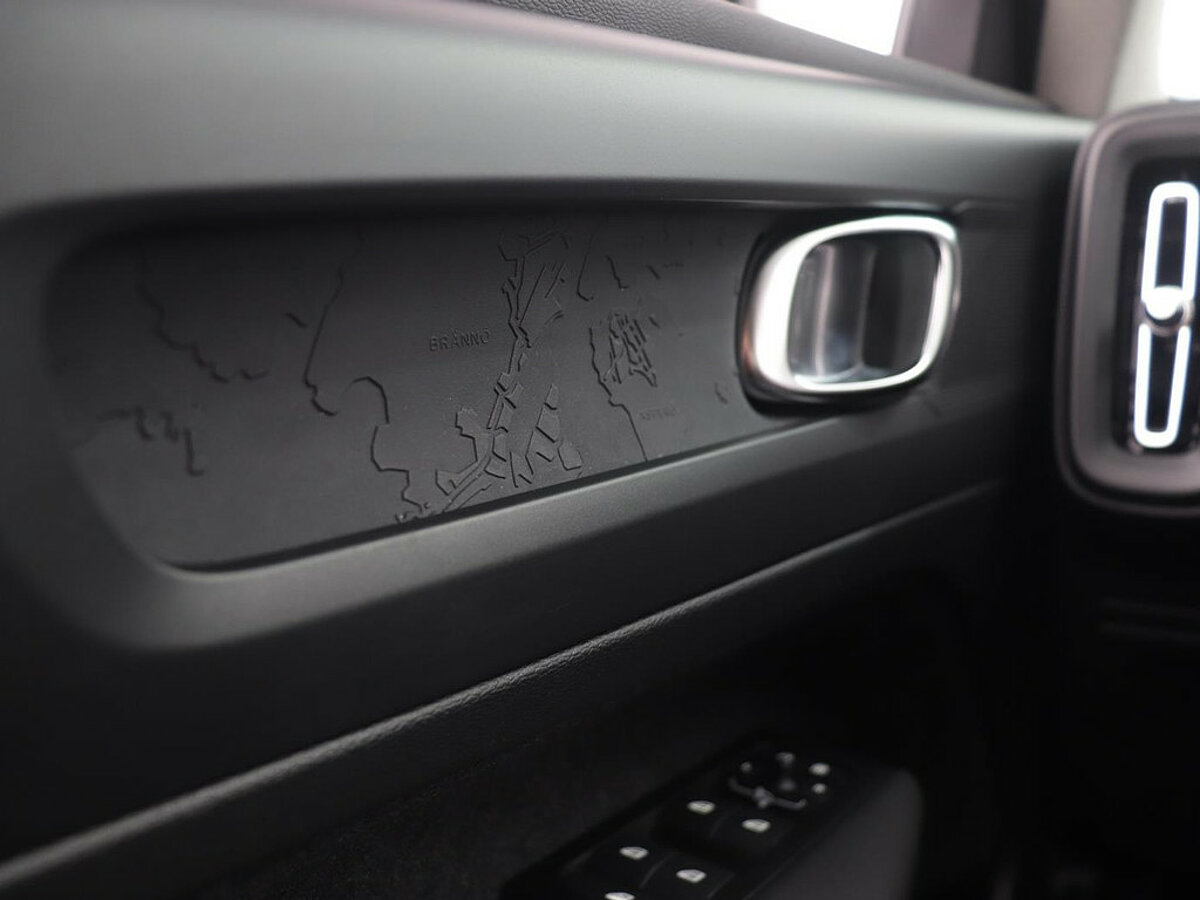 34674506 volvo xc40 1 5 t2 automaat r design look 25d322