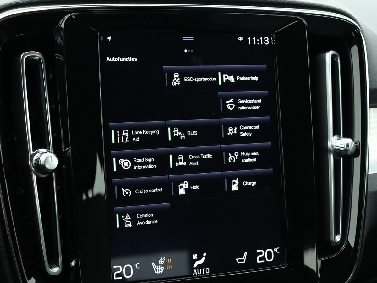35603828 volvo xc40 1 5 t4 recharge r design expression 77