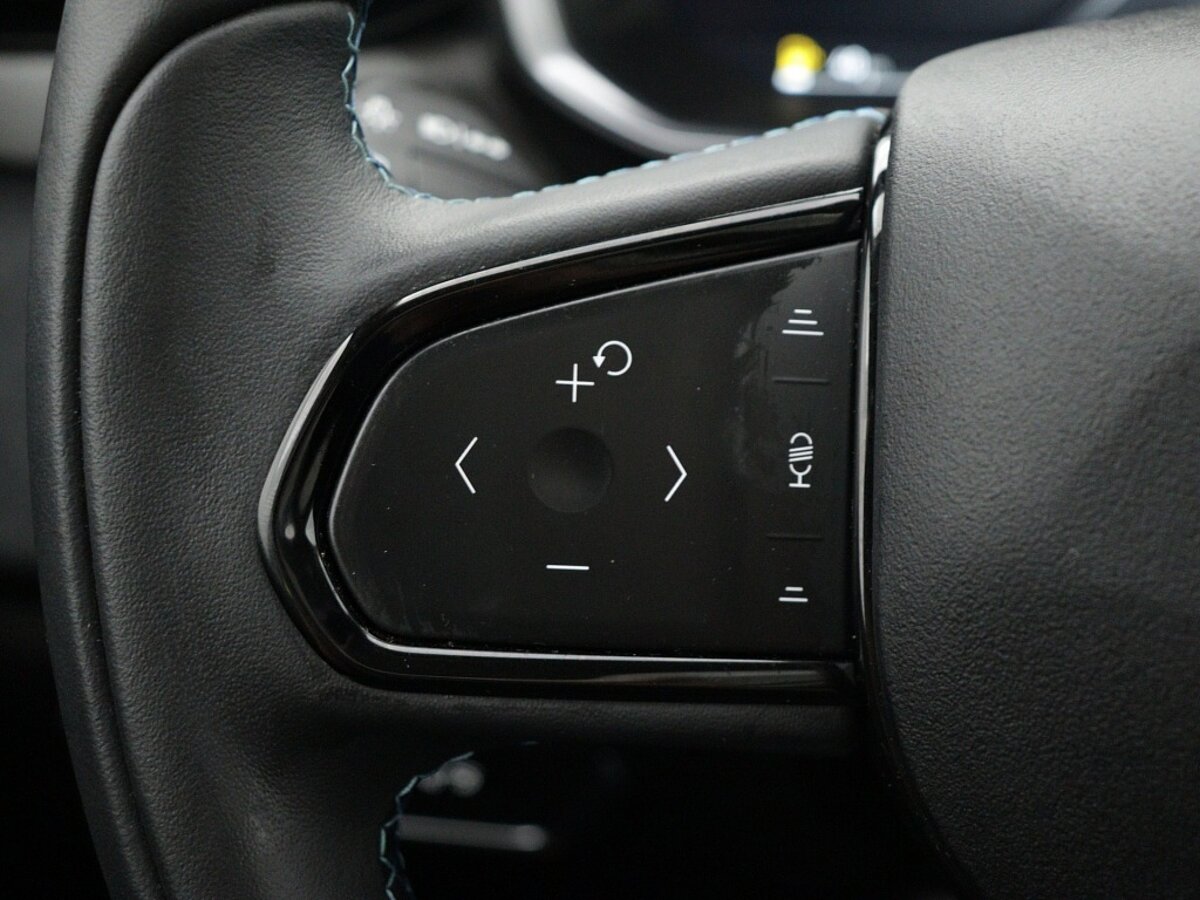 44260170 lynk co 01 1 5 phev 72