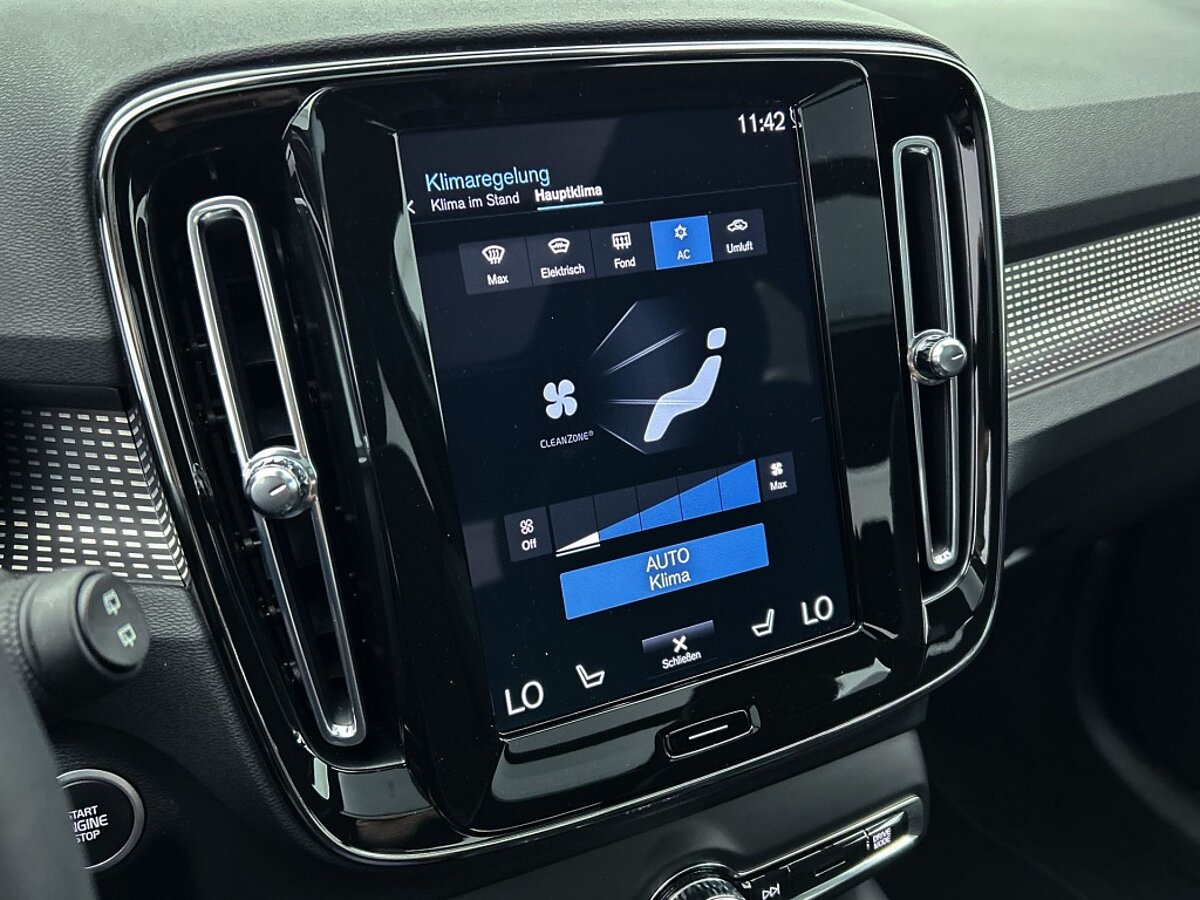 44986349 volvo xc40 1 5 t4 recharge r design 73