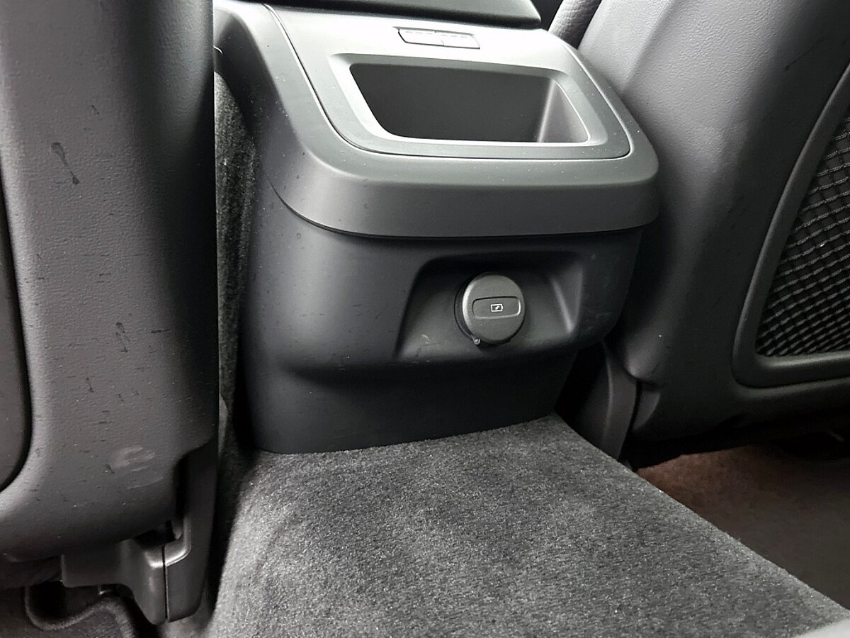 45734638 volvo v60 b4 plus dark 19 lm panoramadak 84