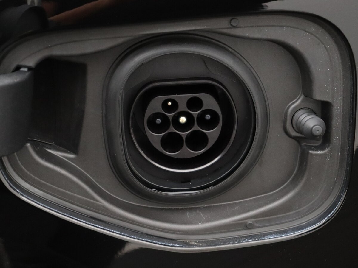 34860842 volvo xc40 1 5 t4 twin engine ultimate dark 20 velgen pano dak 47