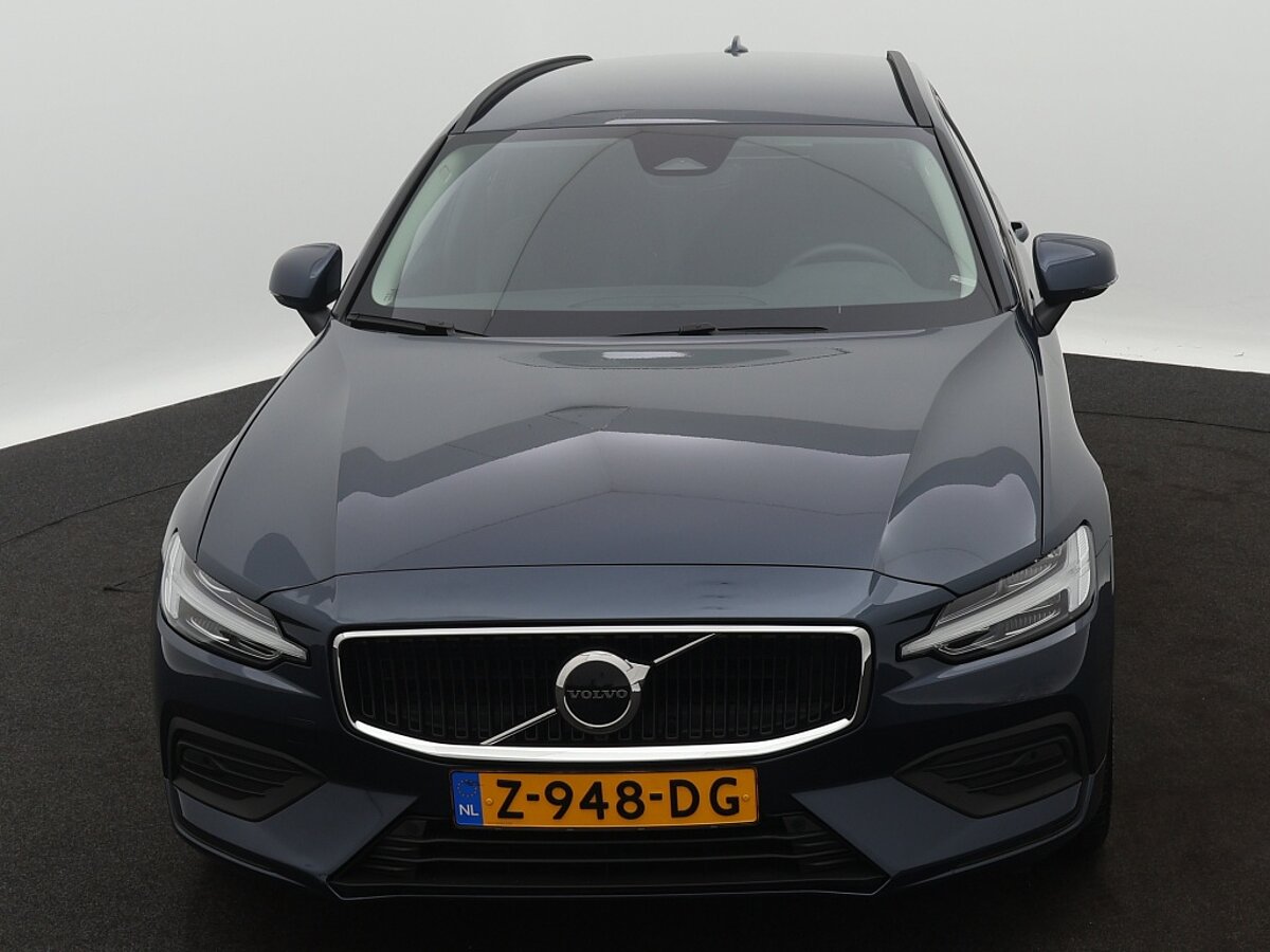 43879605 volvo v60 2 0 b3 essential driver assist climate 18 trekhaak 9 03