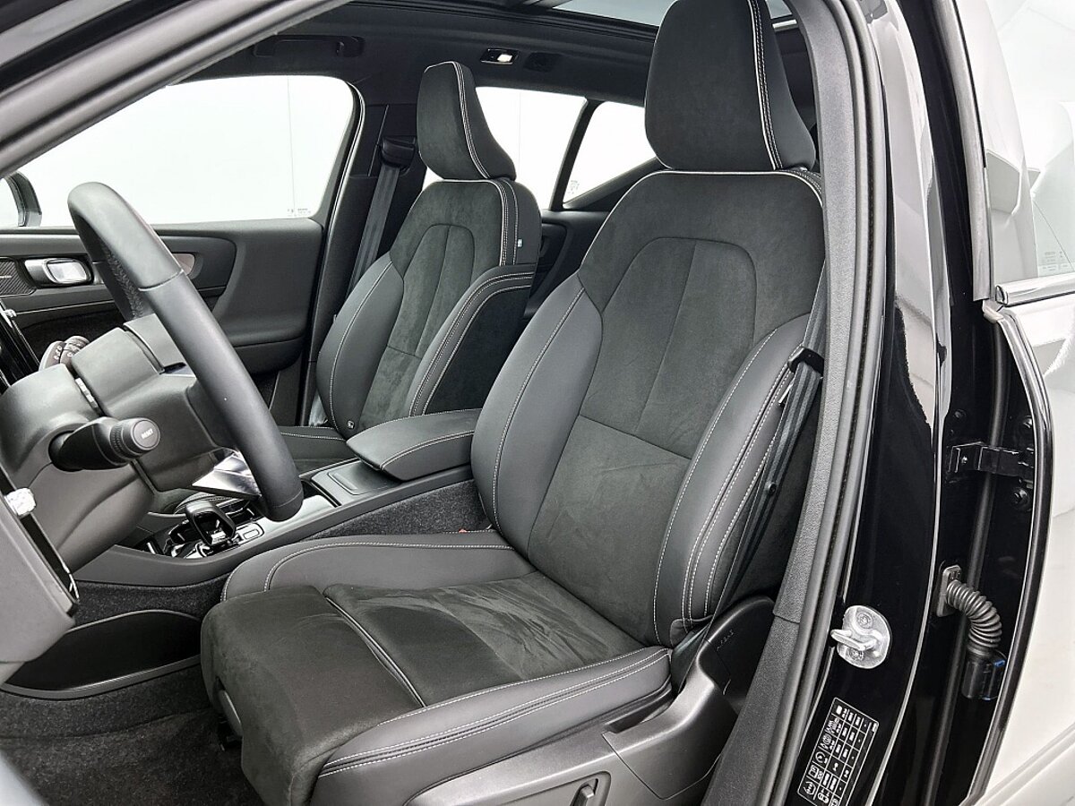46742271 volvo xc40 extended range ultimate 82 kwh 20inch velgen panoramadak 54