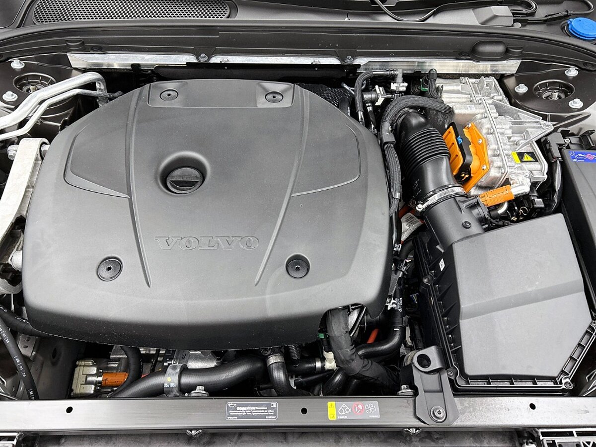 47633975 volvo v60 2 0 t6 plus dark trekhaak sport leder 360 blis pilot 65