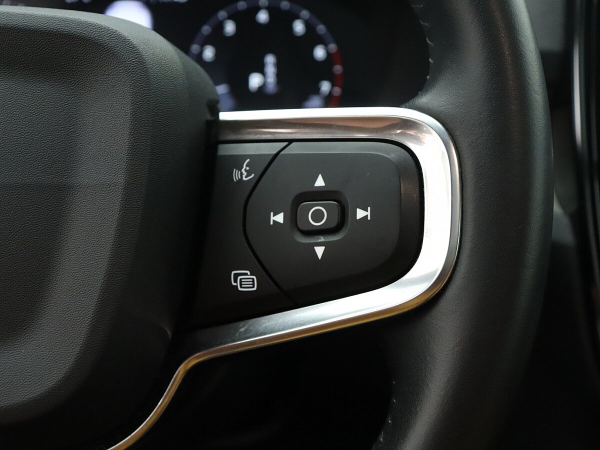35925083 volvo xc40 2 0 t4 awd c7c15b