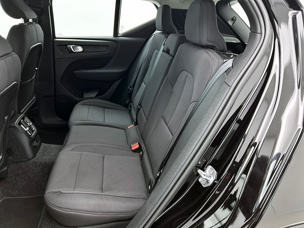 49594695 volvo xc40 1 5 t5 recharge business pro 82