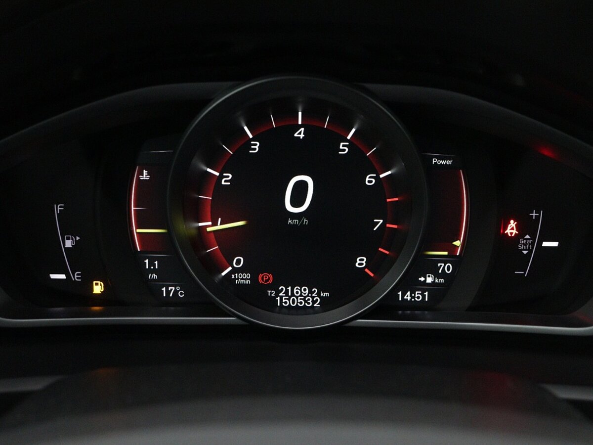 43487331 volvo v40 2 0 t3 nordic 01594b