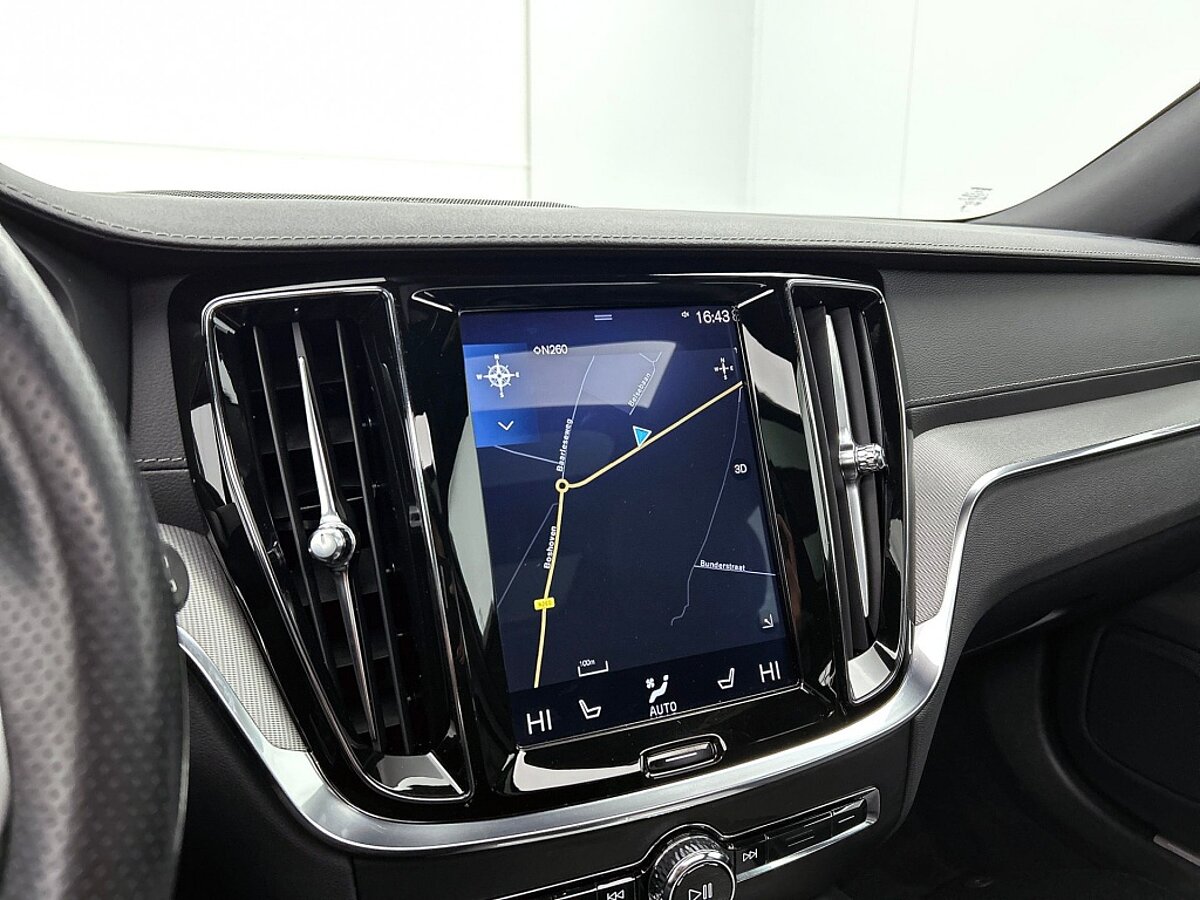 48741197 volvo v60 t6 awd 20 inch pano stoelventilatie 360 styling kit 70