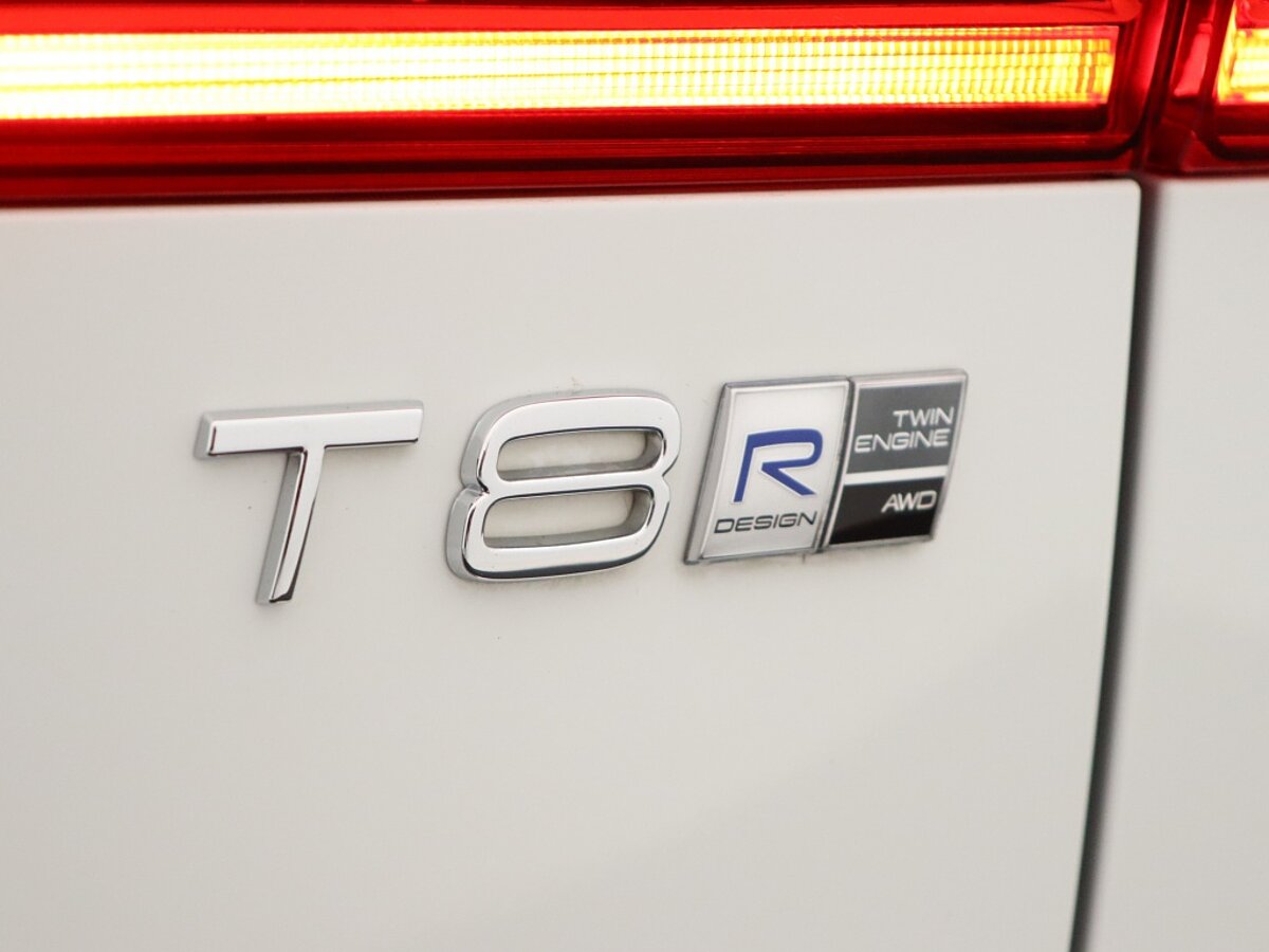 35352215 volvo xc60 2 0 t8 te awd r design 44