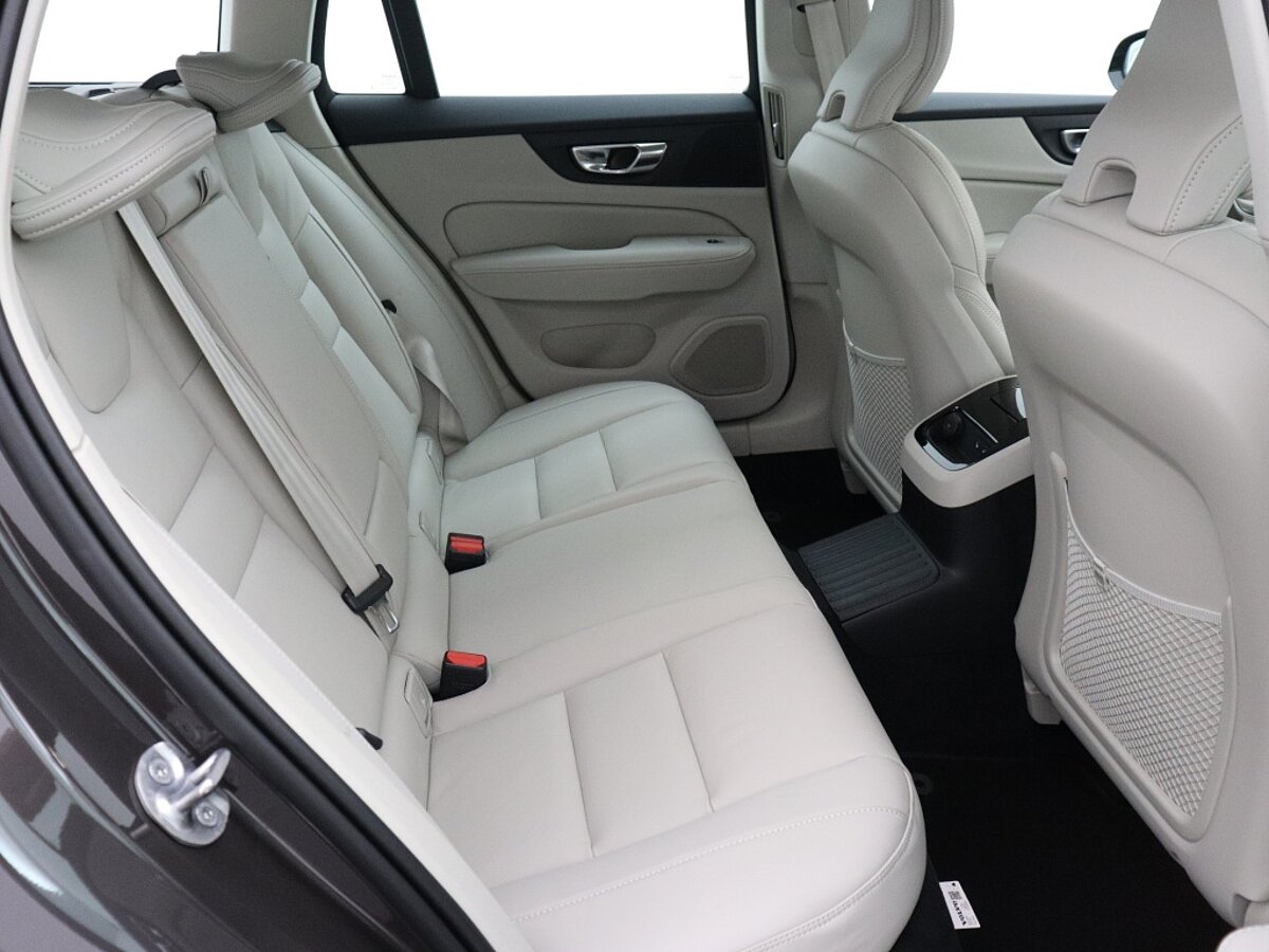 39204298 volvo v60 2 0 t6 awd plus dark 39da8d