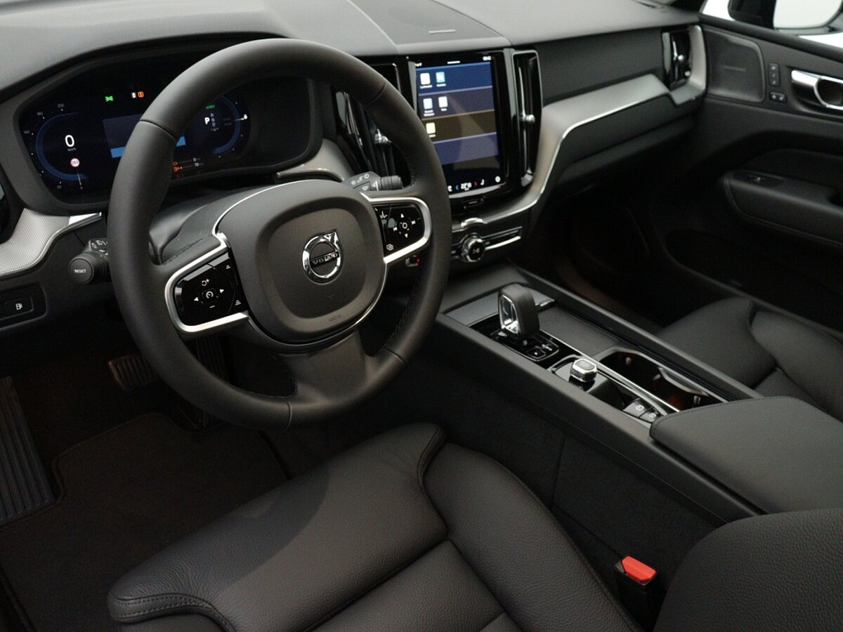43680818 volvo xc60 2 0 t8 awd plus dark harman kardon 4 01