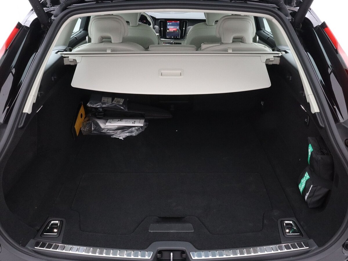 45372842 volvo v90 2 0 t6 awd ultimate bright van 85 860 voor 72 950 nappa lede 05