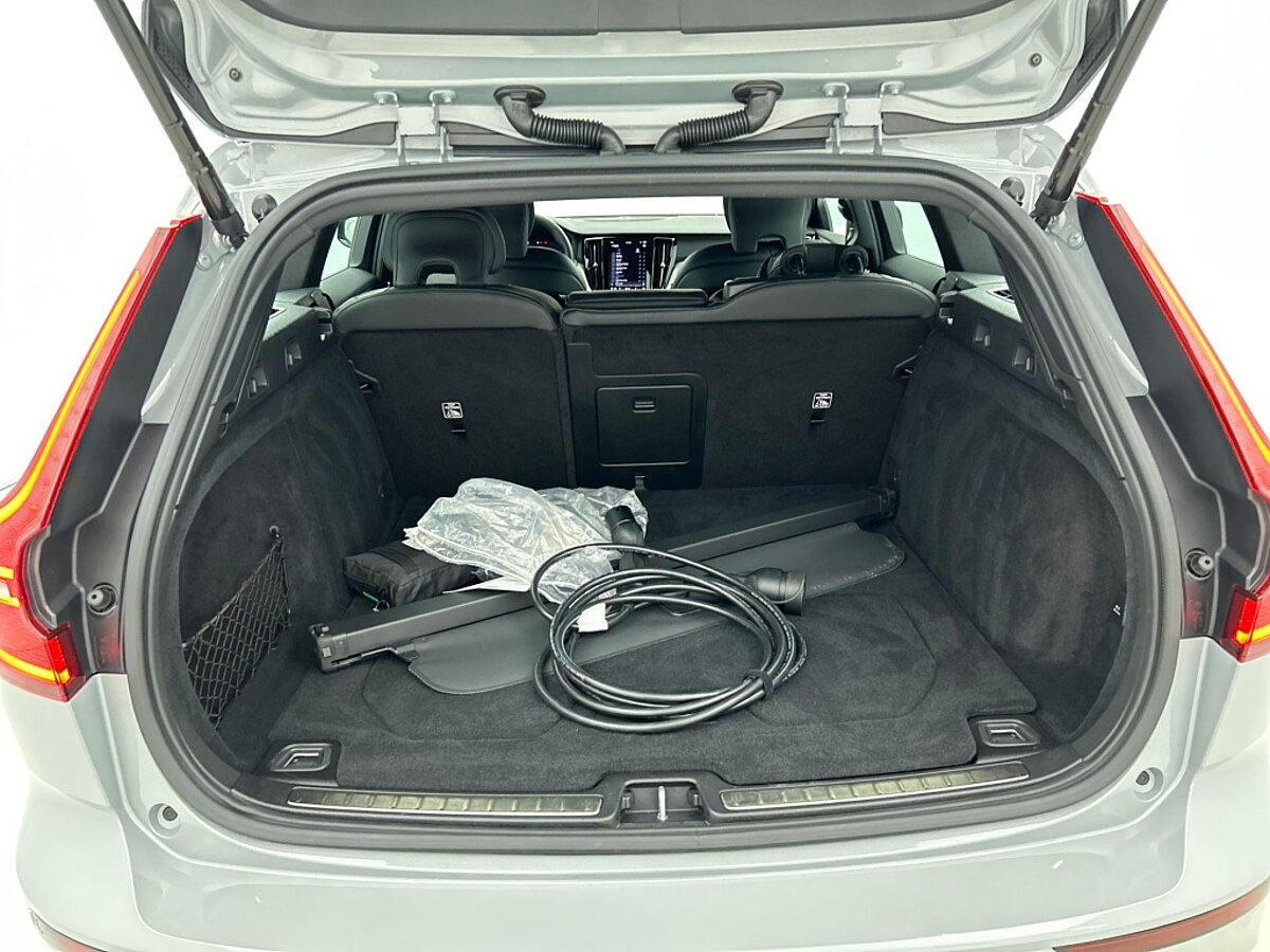 47797613 volvo v60 2 0 t6 awd plus dark trekhaak leder harman kardon audio 73