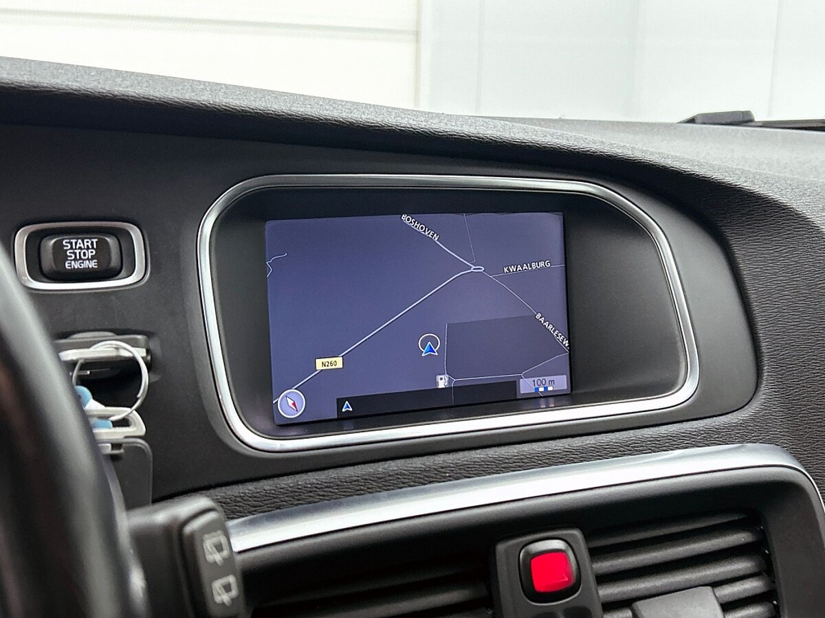 49112989 volvo v40 1 6 t4 summum climate pack memory seats leder 7 02