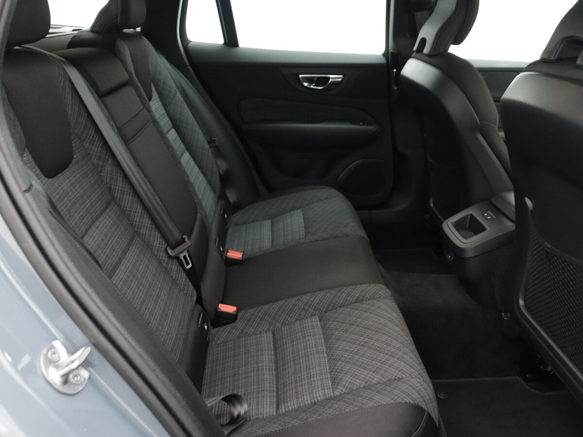 44878645 volvo v60 2 0 b3 essential edition 18 velgen adaptive cruise bliss 77