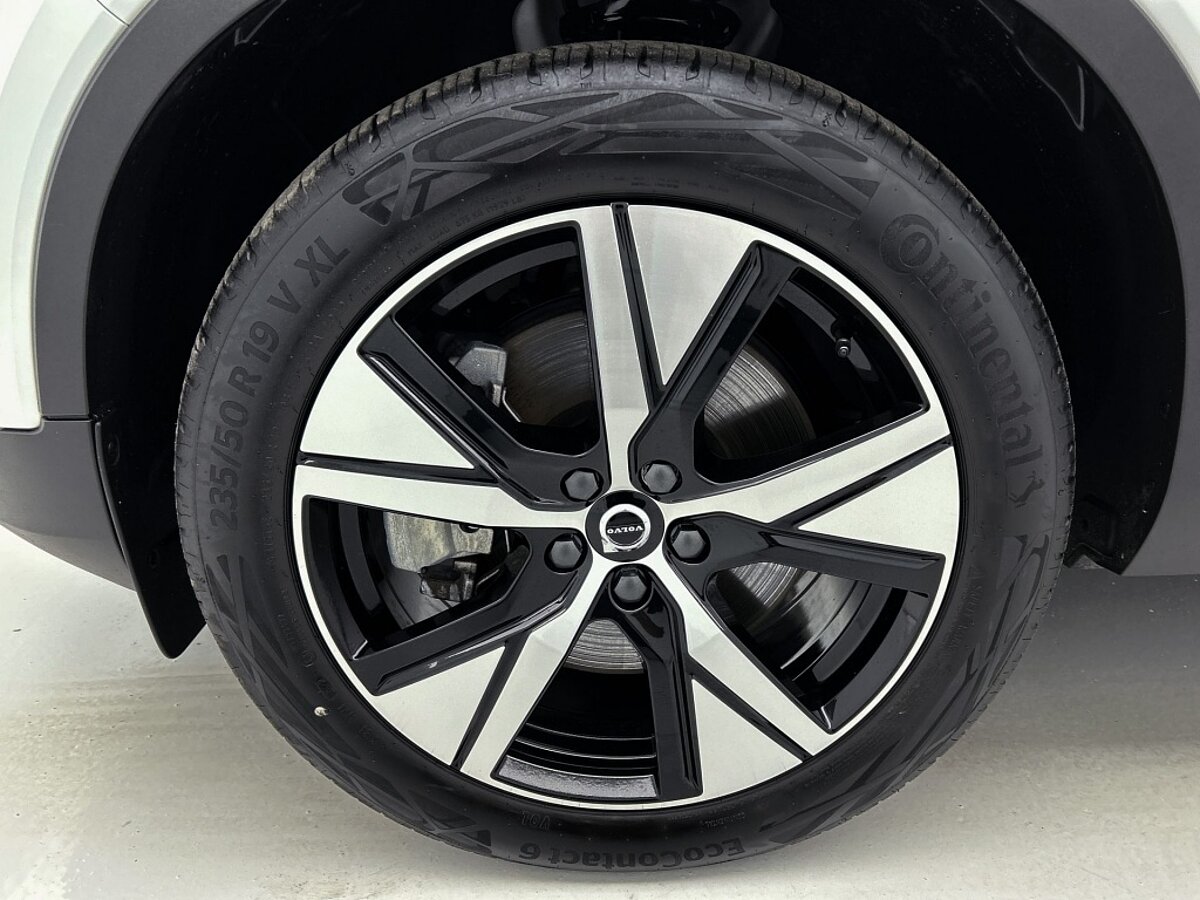 44986349 volvo xc40 1 5 t4 recharge r design 69