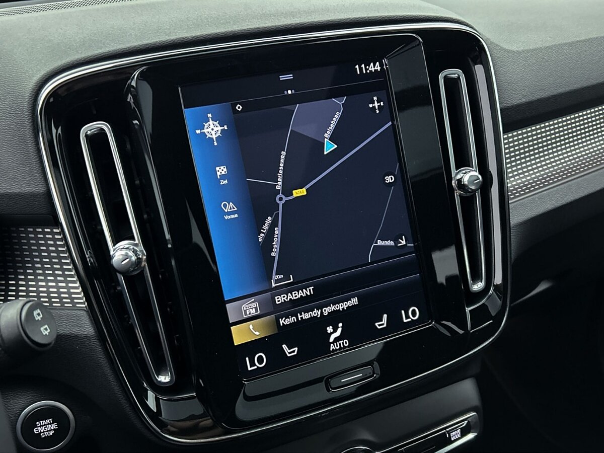 44986349 volvo xc40 1 5 t4 recharge r design 76