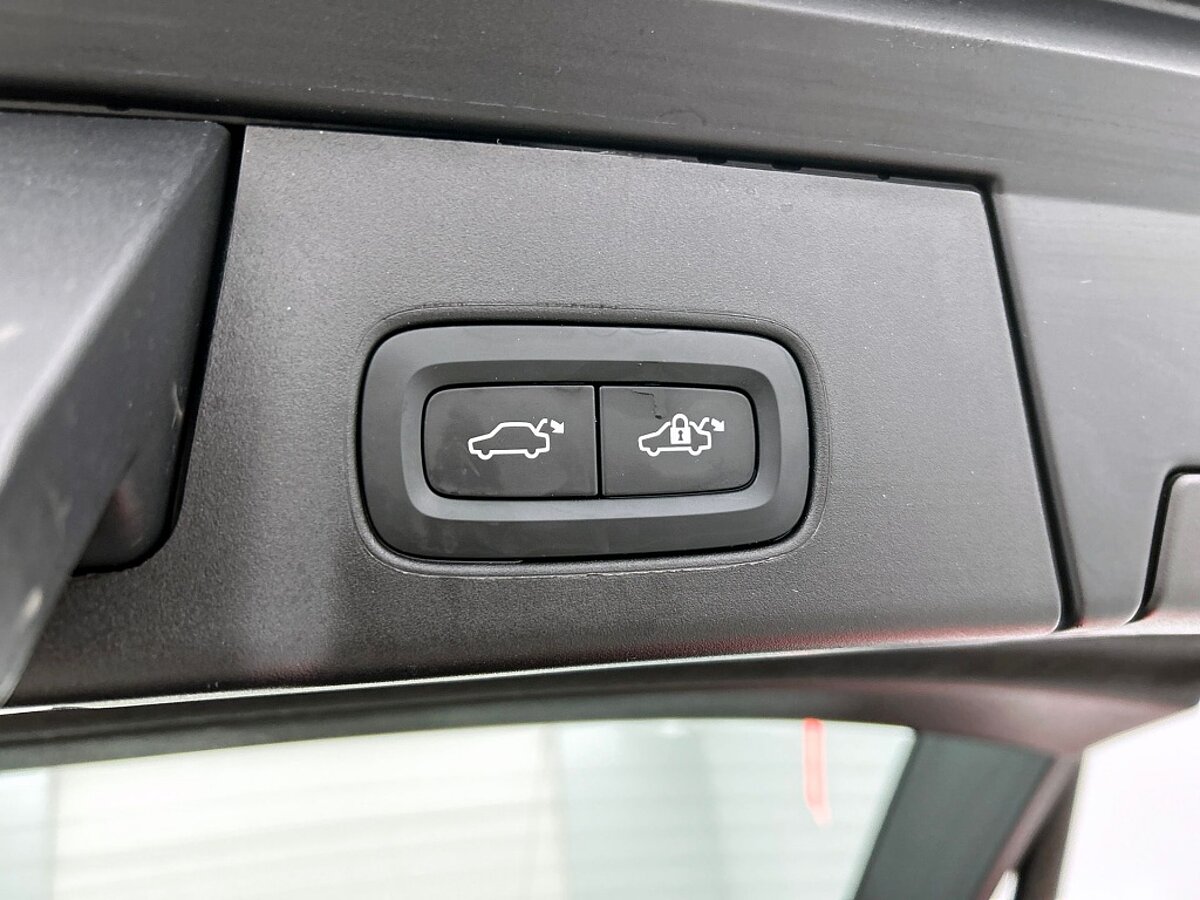 46764599 volvo v90 2 0 t6 awd ultra dark 20