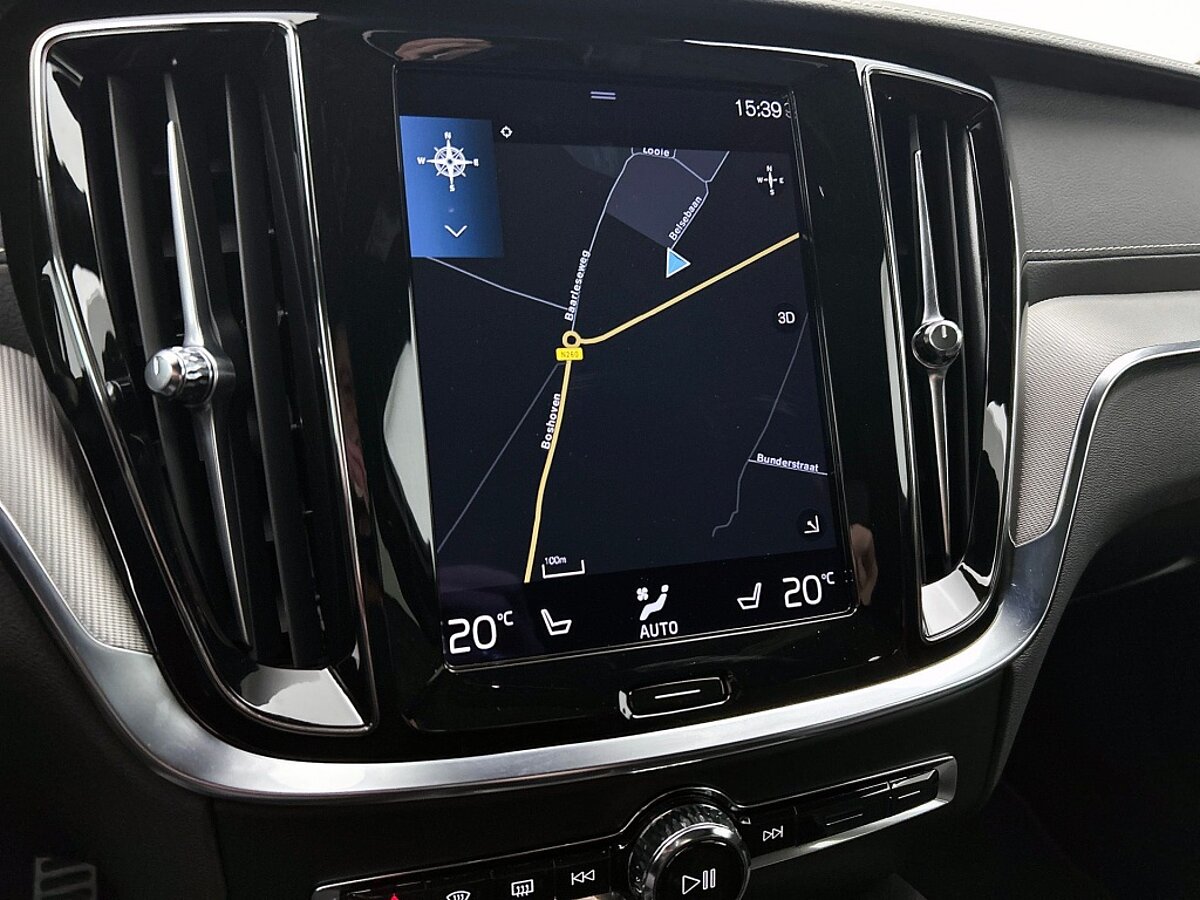 47156578 volvo v60 2 0 t6 r design pano 360 cam pilot assist trekhaak spo 7 02
