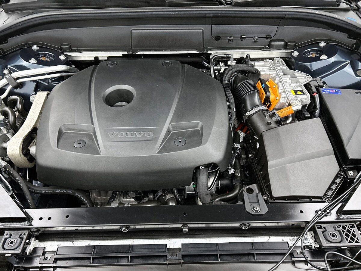 48760534 volvo xc60 2 0 t6 awd dark aa3fe3