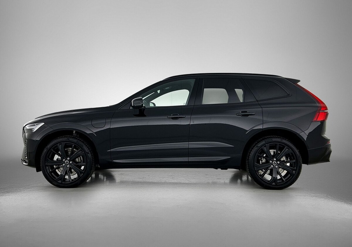 49427839 volvo xc60 t6 plus black edition nieuw voorraad onyx black nappa op 2 01