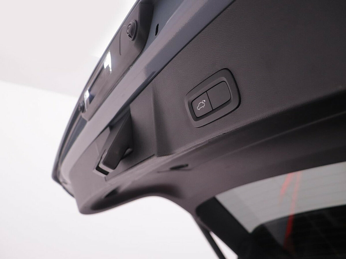 34450922 volvo xc40 1 5 t3 automaat momentum pro 24 mnd garantie donker glas 82