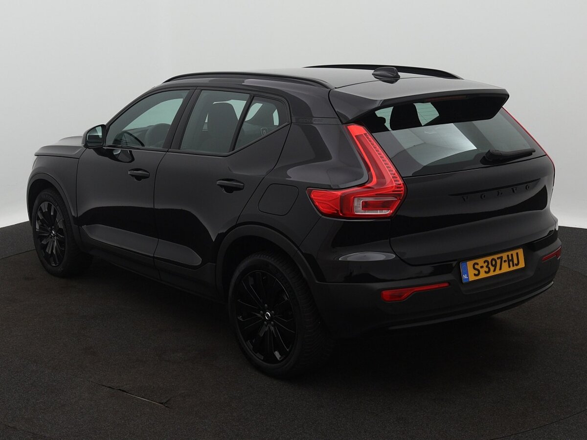 41639630 volvo xc40 recharge plus black pack 3 05
