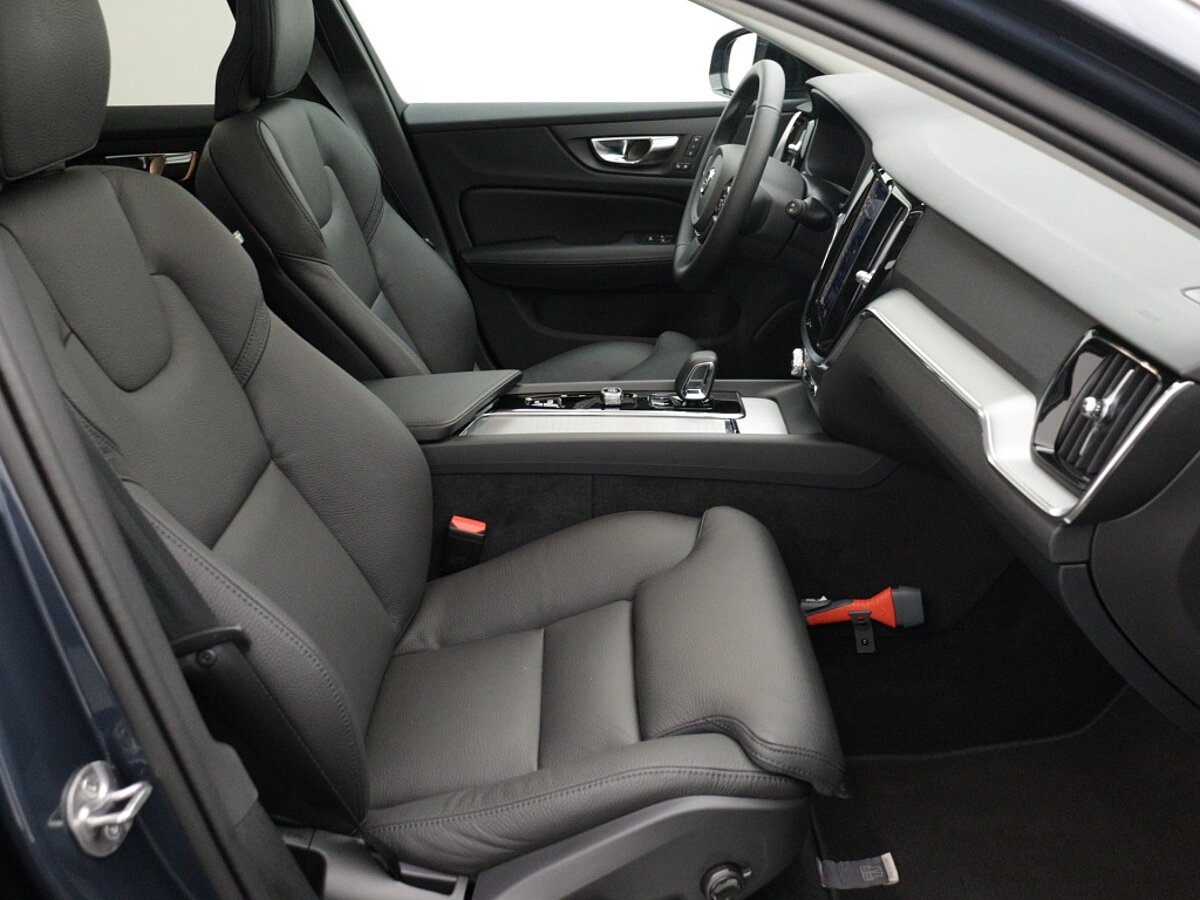43852732 volvo v60 2 0 b4 plus dark trekhaak panoramadak 89
