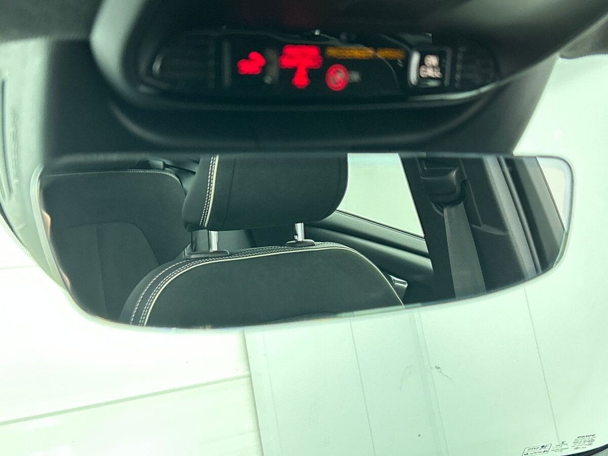 48084423 volvo xc40 1 5 t5 recharge r design 26